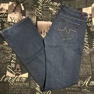 !it boot cut jeans size 28